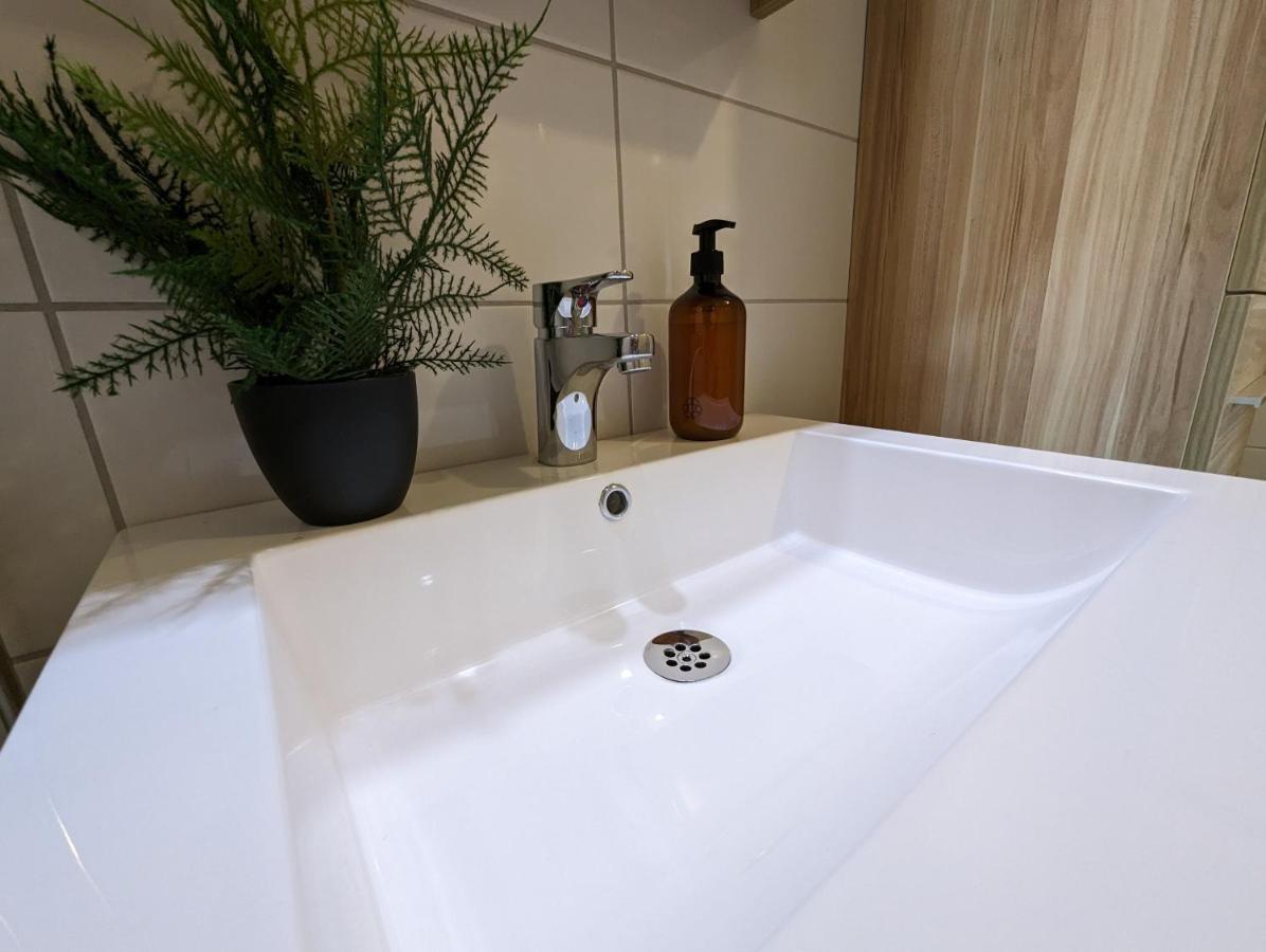Hotell Bro Kristinehamn Kültér fotó